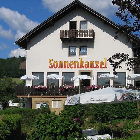 Cafe Pension Sonnenkanzel Штатсбад-Брюккенау Экстерьер фото