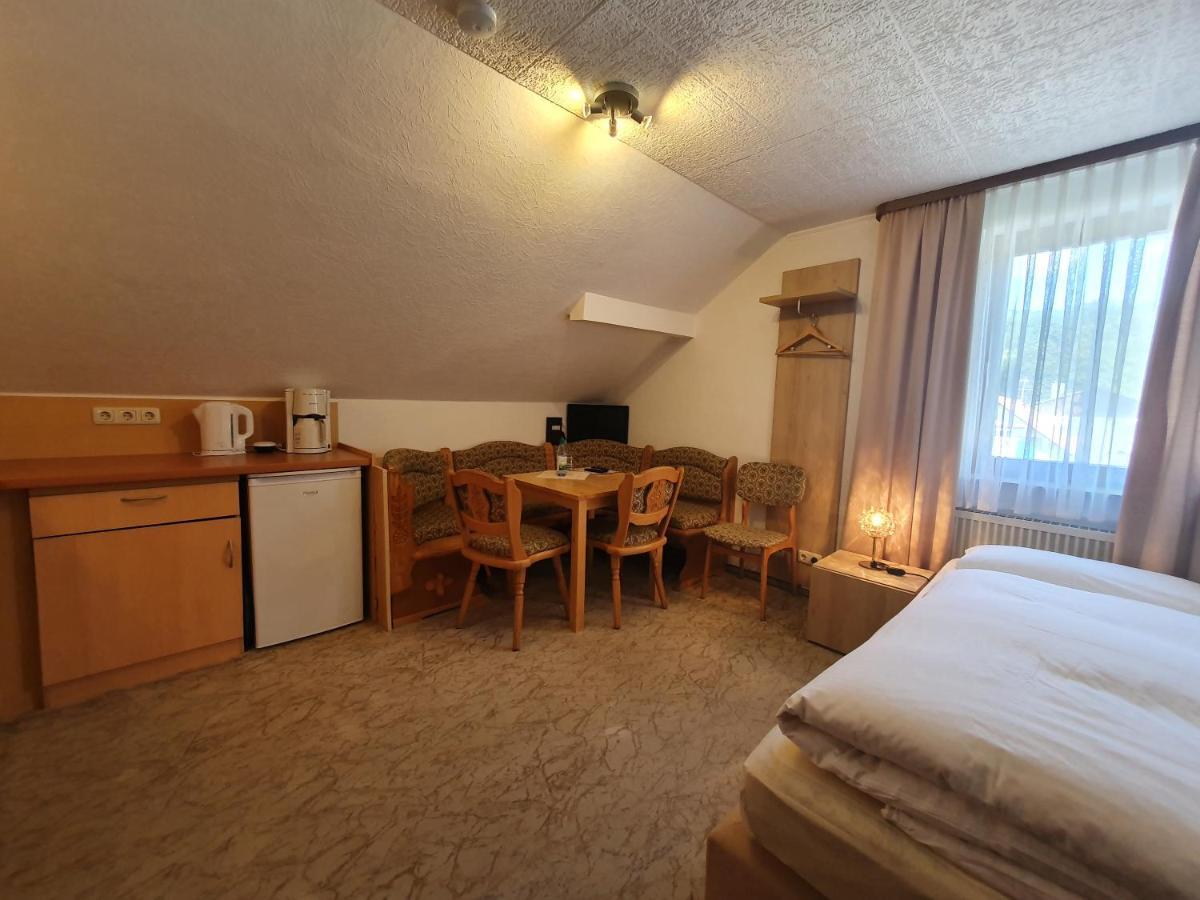 Cafe Pension Sonnenkanzel Штатсбад-Брюккенау Экстерьер фото